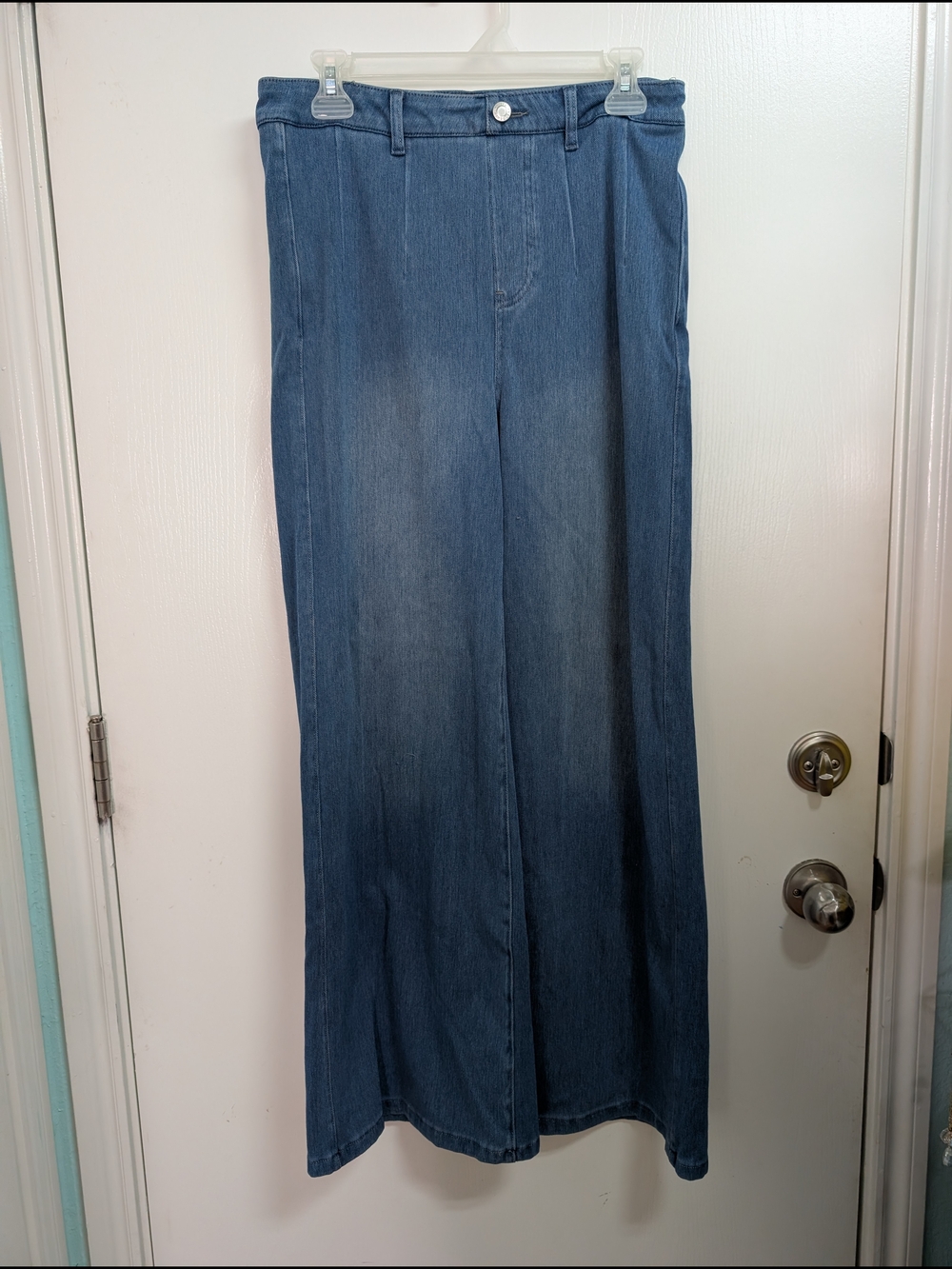 Halara Wide Leg Denim Jeans in Medium Blue